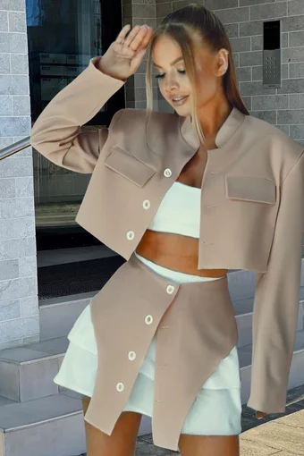 Compleu Dama de Bistrech, din Doua Piese, Sacou Scurt si Fusta cu Decupaj in Contrast si Dublura din Poplin, Bronzze, Alb-Bej