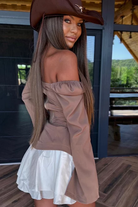 Compleu Dama, din Bistrech, Doua Piese, Top cu Maneci Lungi Crapate si Fusta cu Poplin Alb, Fantesya, Cappucino