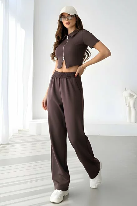 Compleu de Dama, din Crep Elastic, Bluza cu Maneci Scurte si Pantalon Lejer, Cannes, Maro