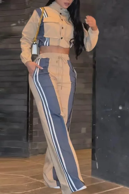 Compleu de Dama, din Doua Piese, Jacheta Scurta cu Inchidere Capse si Pantalon cu Insertie Blug, Preciosso, Bej