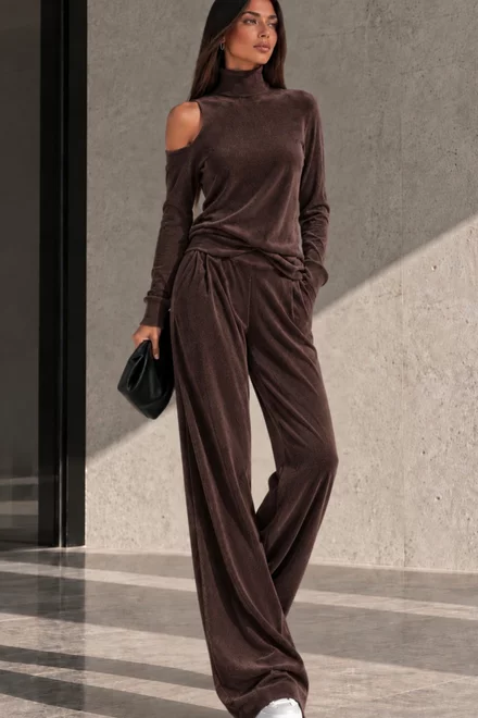 Compleu de Dama, din Doua Piese, Maleta cu si Pantaloni Lejeri din Catifea, Regyonale, Maro