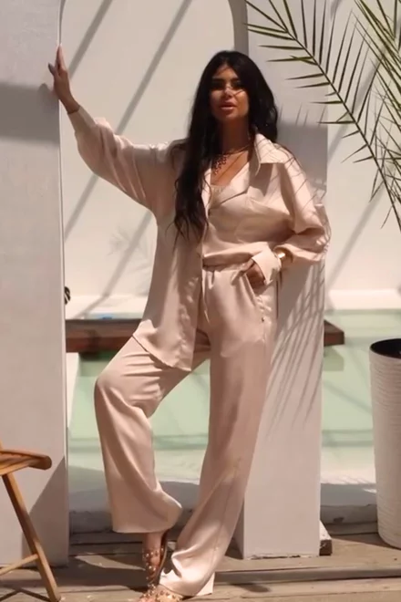 Compleu de Dama, din Doua Piese, Tesatura Satin, Pantalon si Camasa Oversize, Dougllance, Bej Nude