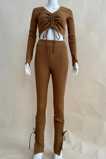 Compleu de Dama, din Doua Piese, Top Scurt si Pantaloni cu Talie Inalta si Snururi Reglabile, Daianne, Maro