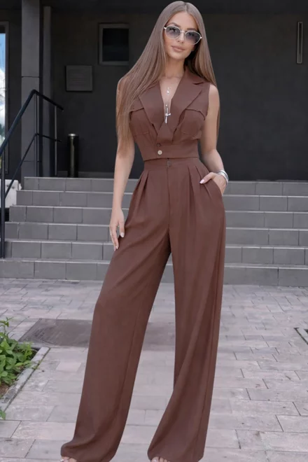 Compleu de Dama, din Doua Piese, Vesta si Pantalon din Tesatura Tip In, Foggya, Maro