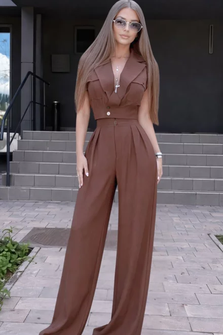 Compleu de Dama, din Doua Piese, Vesta si Pantalon din Tesatura Tip In, Foggya, Maro