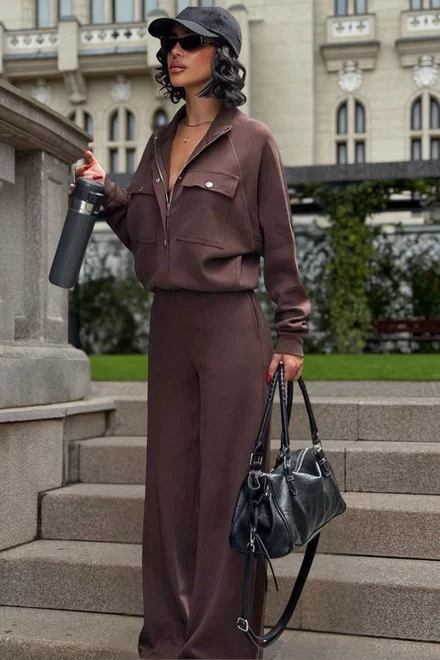 Compleu din Dama, Doua Piese, Jacheta cu Inchidere Capse si Pantalon Lejer din Bumbac, Zehmer, Maro