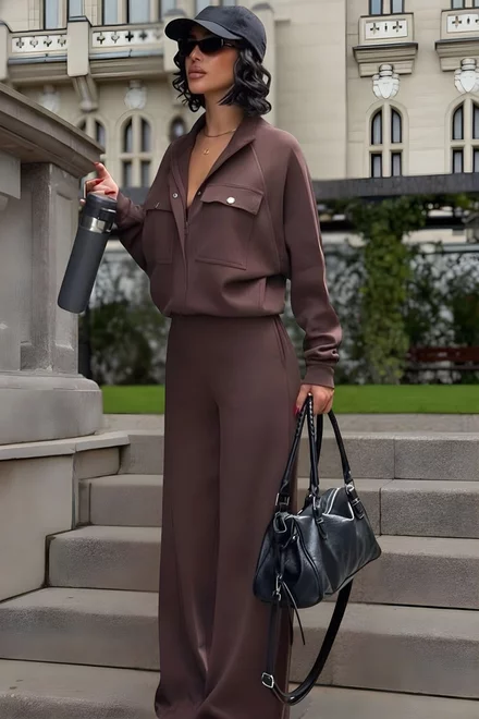 Compleu din Dama, Doua Piese, Jacheta cu Inchidere Capse si Pantalon Lejer din Bumbac, Zehmer, Maro