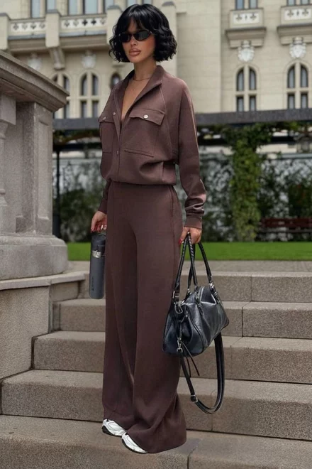 Compleu din Dama, Doua Piese, Jacheta cu Inchidere Capse si Pantalon Lejer din Bumbac, Zehmer, Maro