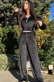 Compleu  Lejer de Dama , din Doua Piese, Pantalon cu Betelie Dubla si Bluza cu Inchidere Fermoar ,din Catifea, Riley ,Negru