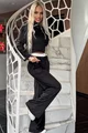 Compleu  Lejer de Dama , din Doua Piese, Pantalon cu Betelie Dubla si Bluza cu Inchidere Fermoar ,din Catifea, Riley ,Negru