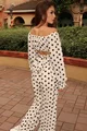 Compleu Lejer de Dama, din Satin, din Doua Piese, cu Buline Negre, Format din Pantalon Lung Oversize si Top cu Maneci Lungi si Cordon, Dulcineea, Alb