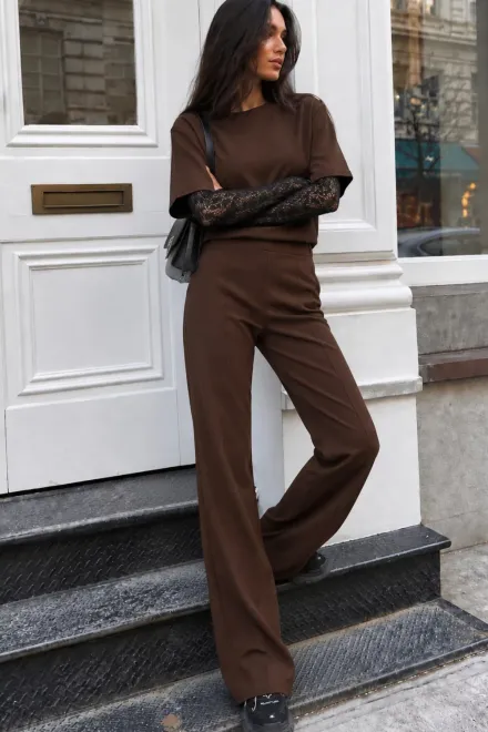 Compleu de Dama, Doua Piese, din Bumbac, Tricou cu Maneci din Dantela si Pantalon cu Cusaturi Evidentiate, Denver, Maro