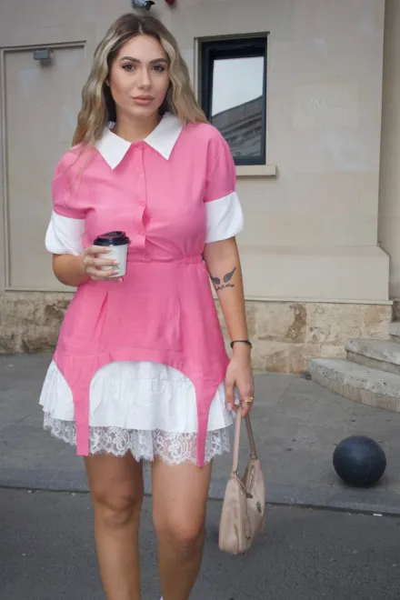 Rochie de Dama,cu Detaliu tip Portjartier, cu Poplin Alb in Contrast, Penny, Roz