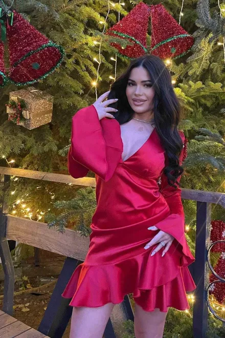 Rochie Scurta din Satin, cu Maneci Clopot si Fusta Petrecuta cu Volane, Starfyre, Rosie
