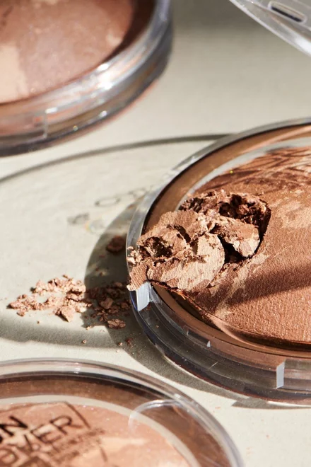 Pudra Iluminatoare, pentru Fata si Corp, cu Efect de Bronzer, Ushas