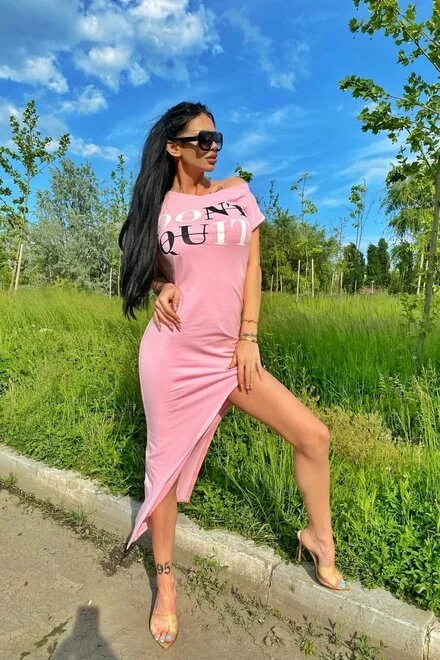 Rochie dama mulata PINK DON'T QUIT cu decupaj pe picior, roz