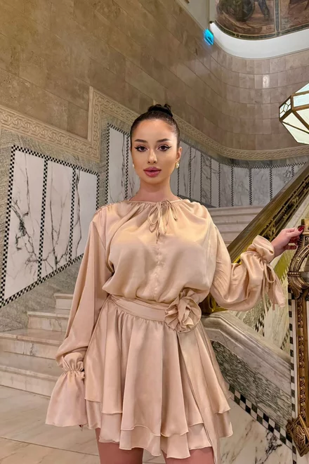 Rochie de Dama, Accesorizata cu Flori, din Satin , Sarah, Bej