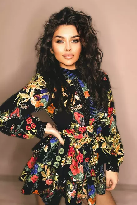 Rochie  de Dama cu Volane, cu Maneci Lungi, si Dantela pe Bust, Model Floral
