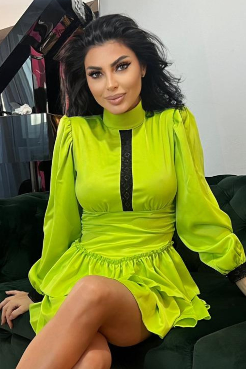 Rochie de Dama cu Volane, Maneci Voluminoase si Spate Decupat, Lemonade,Neon