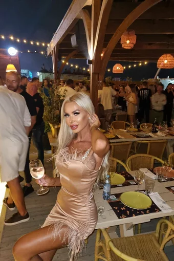 Black Friday - Reduceri Rochie de Dama Eleganta de Ocazie, din Satin cu Siret si Fulgi, Nude Promotie