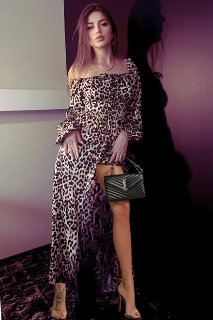 Rochie de Dama Tip Camasa Lunga, cu Nasturi, Stransa in Siret pe Bust, cu Print Leopard, Foggi