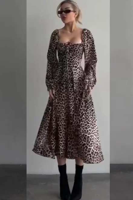 Rochie de Dama Tip Camasa Lunga, cu Nasturi, Stransa in Siret pe Bust, cu Print Leopard, Foggi