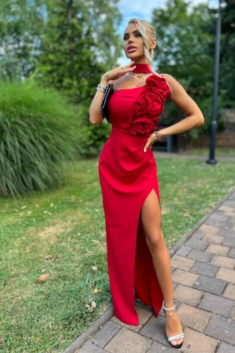 Rochie de Ocazie din Bistrech, cu Crapatura Adanca, Accesorizata cu Flori  pe Bust, Elle, Rosu