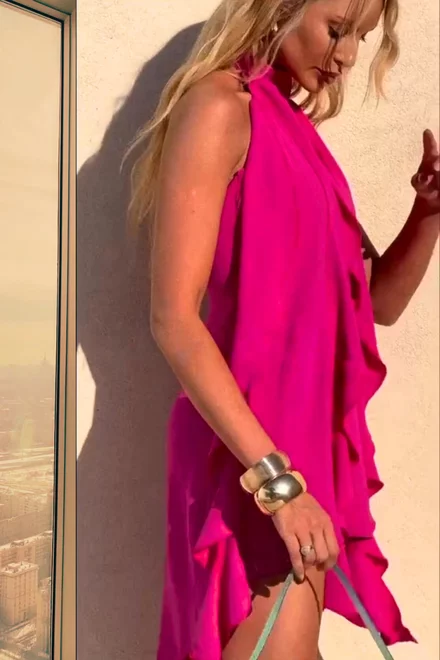 Rochie Lejera de Dama, din Tesatura Tip In, cu Prindere dupa Gat si Spate Gol, Zelennys, Fuchsia