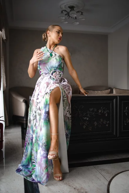Rochie Lunga de Dama, Cordon Detasabil, Crapata pe Picior si Umar Asimetric, Skyfall, Multicolora