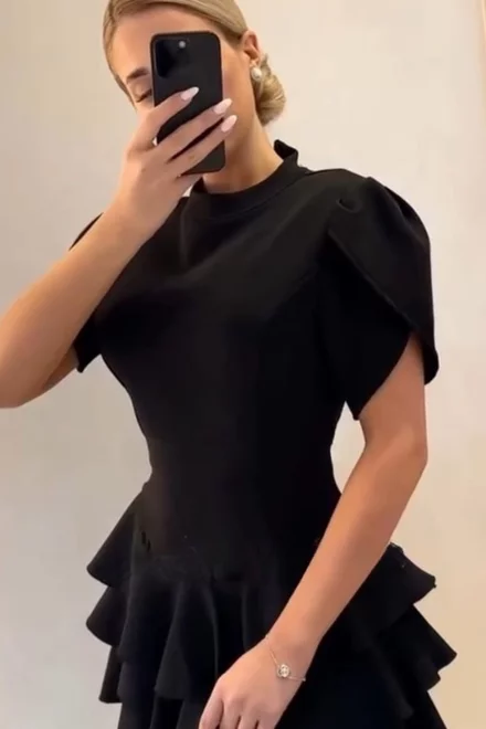 Rochie Scurta cu Volane, la Baza Gatului si cu Maneci Crapate,Usor Asimetrica, Rituals, Neagra