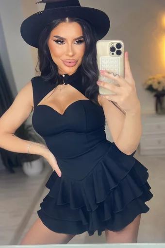  Rochie Scurta cu Volane, Legata la Gat Tip Chocker, Usor Asimetrica, Glorry, Neagra