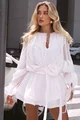 Rochie Scurta de Dama, cu Fusta Pantalon, Accesorizata cu Flori, Signorina, Alb