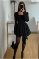Rochie Scurta, de Dama, cu Maneci Lungi, Crapate, si Accesoriu Floare pe Bust, Elisabeta, Neagra