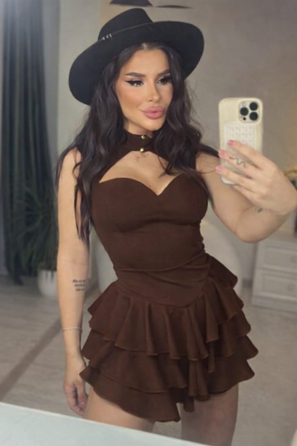 FOGGI Rochie Scurta De Dama, Cu Volane, Fara Maneci Si Cu Inchidere Fermoar, Aurielle, Maro