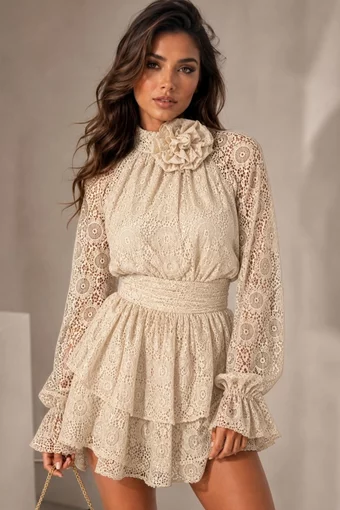 Rochie Scurta din Dantela, cu Maneci Lungi Bufante si Accesorizata cu Floare, Fantastyc, Bej