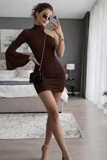 Rochie Scurta din Lycra, cu o Maneca Lunga si Inchidere Fermoar, Allora, Maro Inchis 