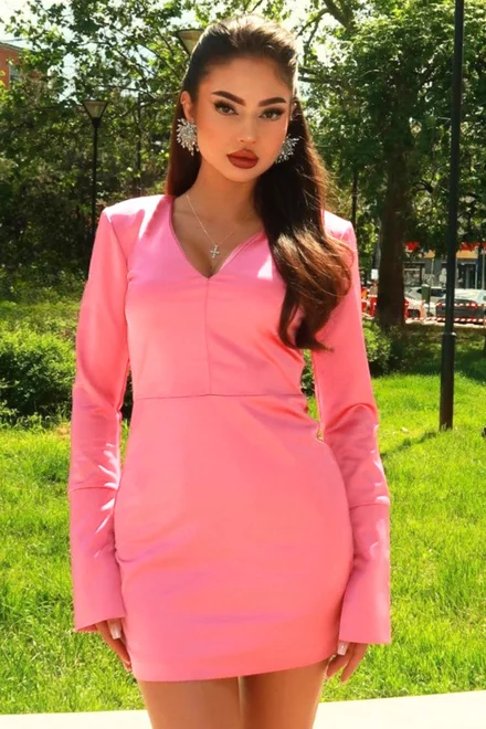 Rochie Scurta, din Satin, cu Maneci Lungi Crapate si Decolteu in V, Sugar, Roz