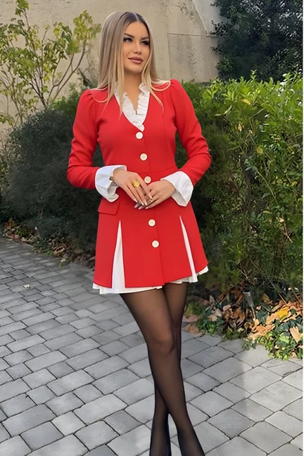 Rochie Tip Sacou ,din Bistrech combinat cu Poplin Alb, cu Maneci Lungi, si Crapaturi Decorative , Jingle, Rosie