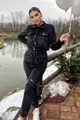 Salopeta de Dama,din Catifea Pufoasa, cu Maneci Detasabile Prinse in Capse, Lusillda, Neagra