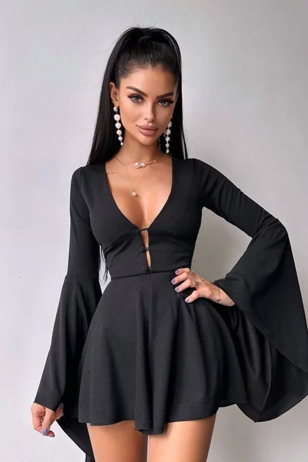 Salopeta Scurta de Dama, cu Fusta Pantalon, din Crep Elastic, cu Maneci Lungi Evazate si Decolteu Adanc, Zehra, Neagra