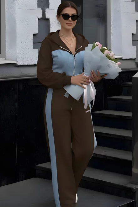 Trening de Dama, din Doua Piese, Hanorac si Pantalon cu Insertii Blug, NewYork, Maro Inchis