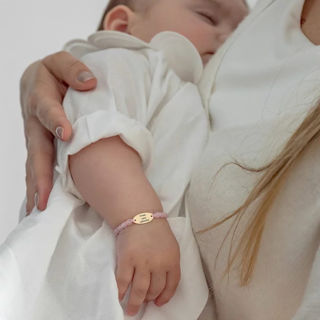 Bratara Aur bebe fetita, pietre semipretioase cuart roz si oval, personalizata (15 mm)