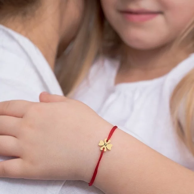 Bratara Aur copii, snur si trifoi, personalizata initiala (10 mm)