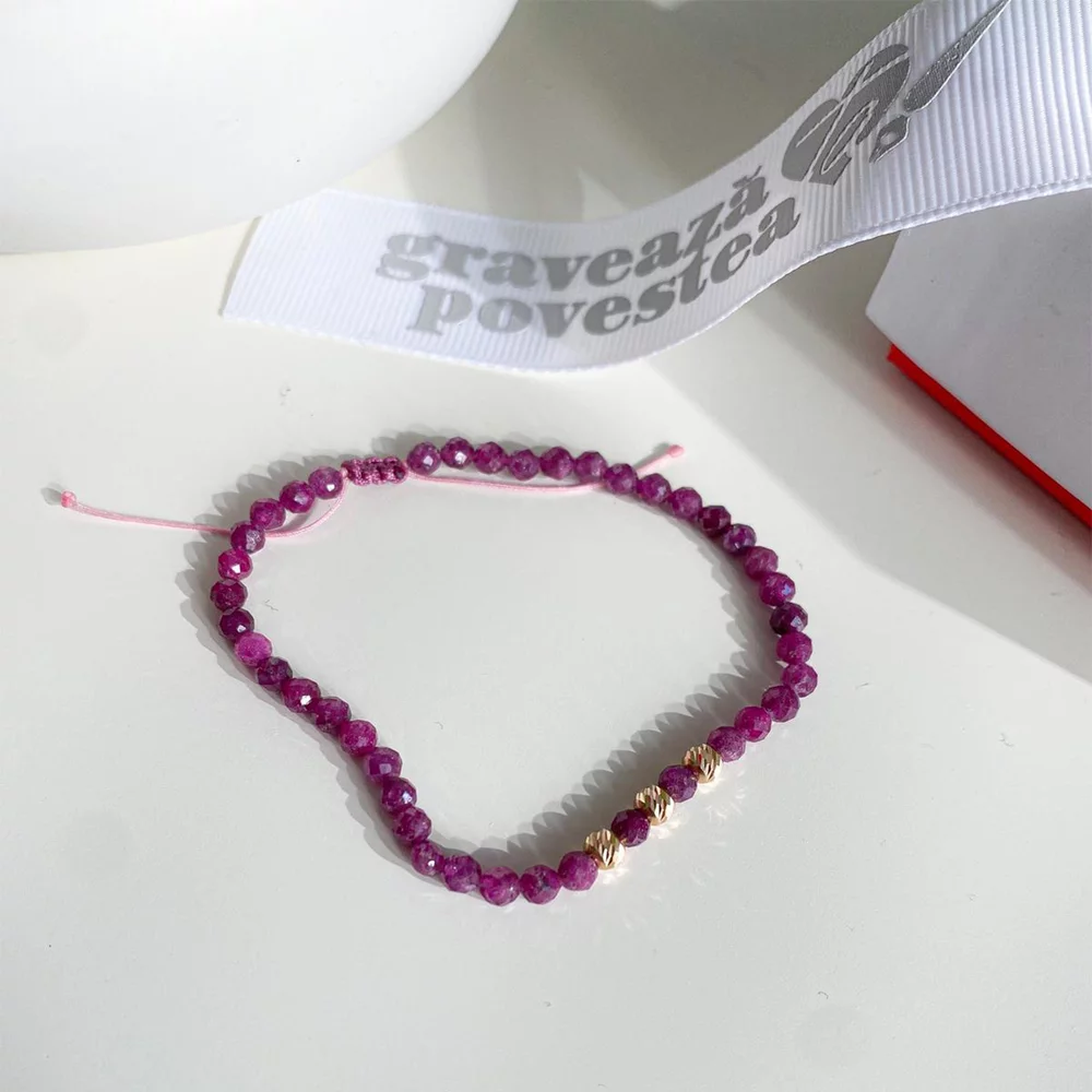 bratara-cu-pietre-semipretioase-rubin-fatetat-si-bilute-aur-piatra-lunii-iulie-113335-2.webp