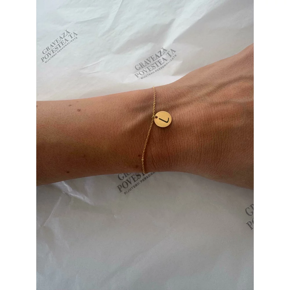 bratara-dama-argint-cu-banut-personalizat-cu-initiala-10-mm-133630-2.webp