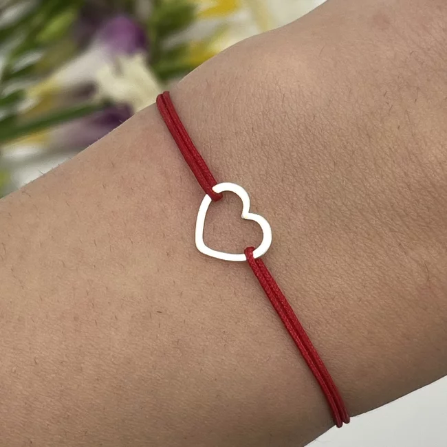Bratara Martisor Argint 925, snur rosu si inima 11 mm (minim 3 buc)