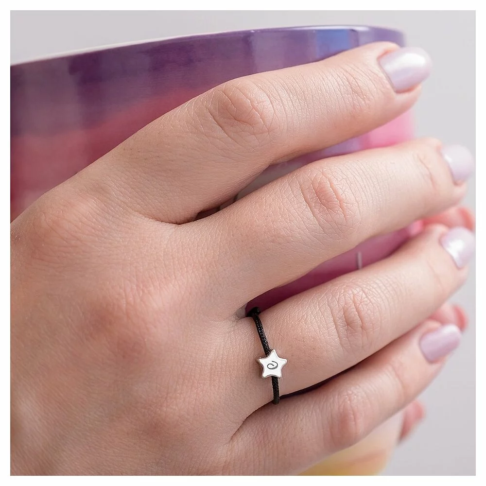 inel-snur-reglabil-steluta-5-mm-personalizata-gravura-initiala-argint-925-rodiat-98317-2.webp