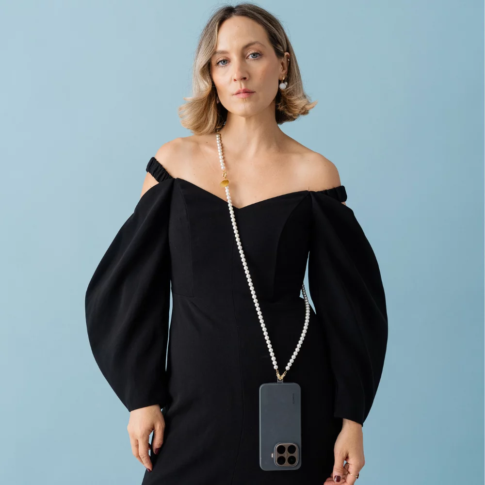 perla9-lant-telefon-colier-curea-the-classy-accesoriu-multifunctional-din-perle-scoica-placat-cu-aur-galben-136053-2.webp