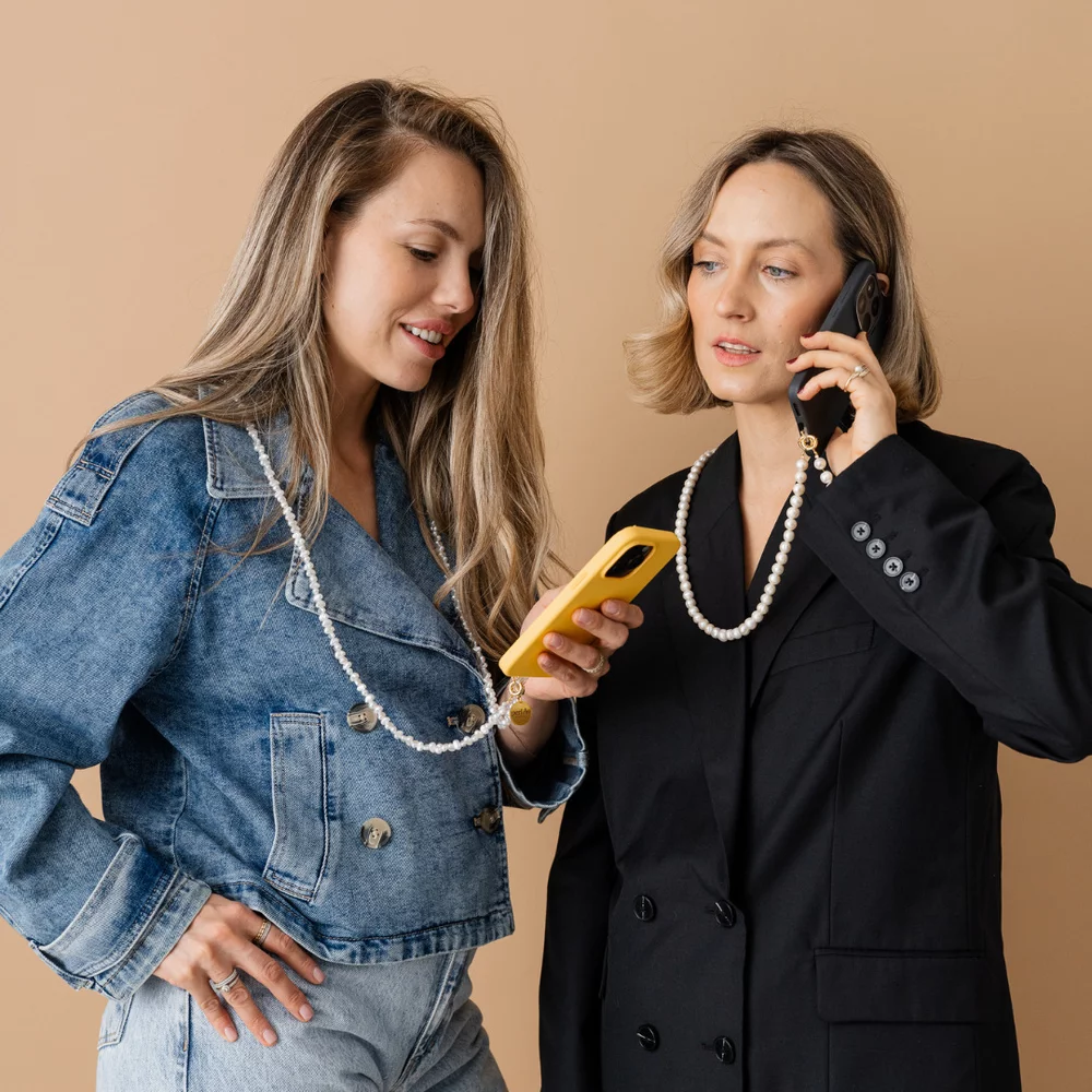 perla9-lant-telefon-colier-curea-the-twist-accesoriu-multifunctional-din-perle-sintetice-d-placat-cu-argint-136299-2.webp